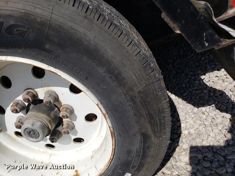 image for item EN9819 2008 Towmaster utility trailer