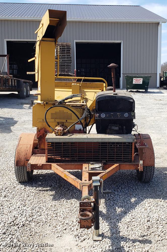 image for item EN9829 Vermeer 606 wood chipper