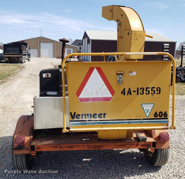 image for item EN9829 Vermeer 606 wood chipper