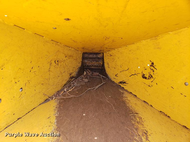 image for item EN9829 Vermeer 606 wood chipper