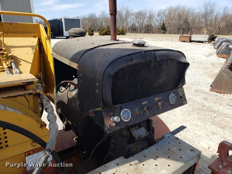 image for item EN9829 Vermeer 606 wood chipper