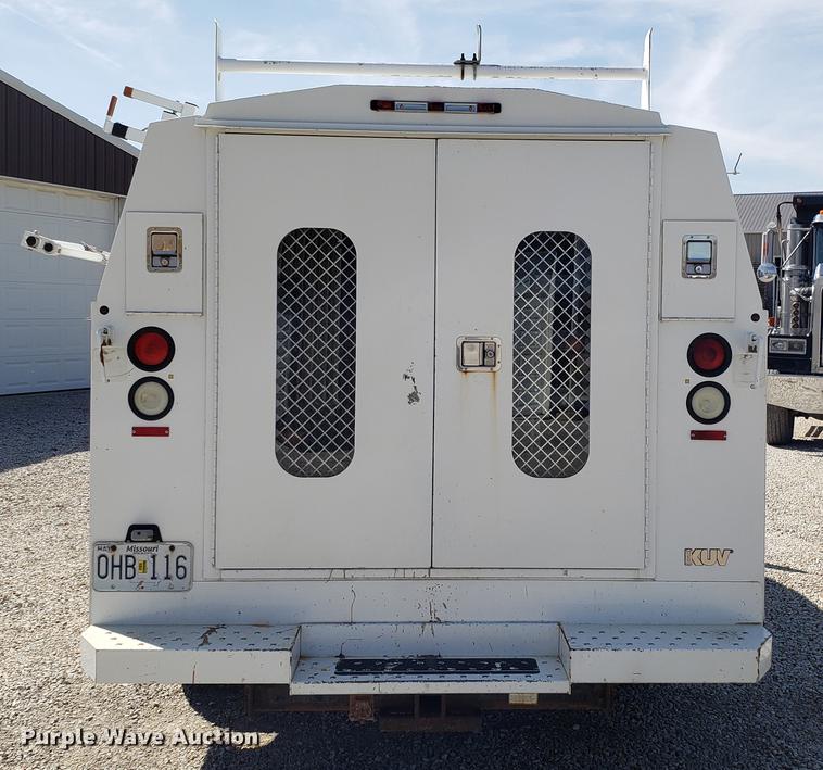 image for item EN9834 2007 Ford E350 Super Duty van