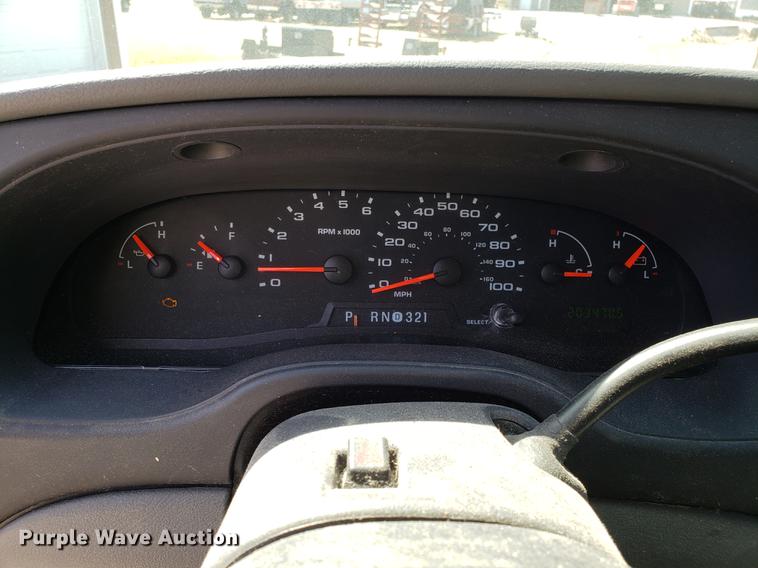 image for item EN9834 2007 Ford E350 Super Duty van