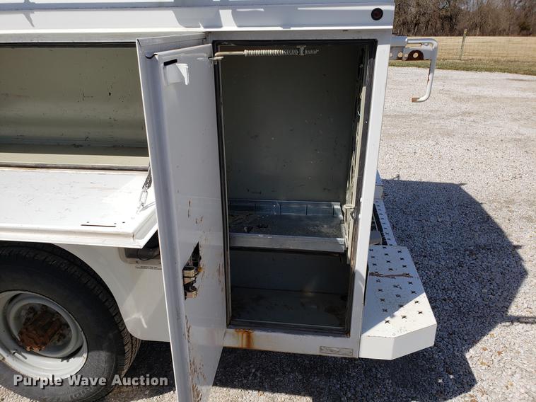 image for item EN9834 2007 Ford E350 Super Duty van