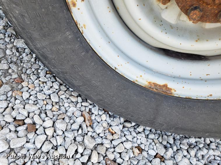 image for item EN9834 2007 Ford E350 Super Duty van