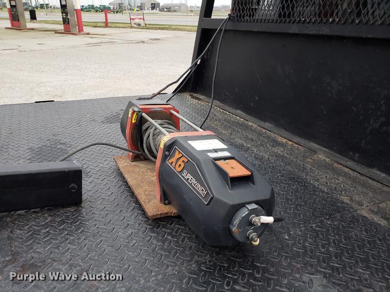 image for item EN9837 1988 Ford F250 flatbed pickup truck