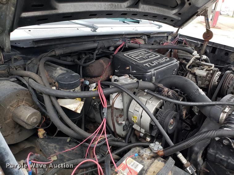 image for item EN9837 1988 Ford F250 flatbed pickup truck