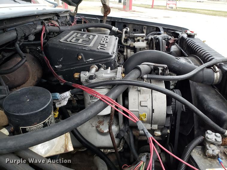 image for item EN9837 1988 Ford F250 flatbed pickup truck