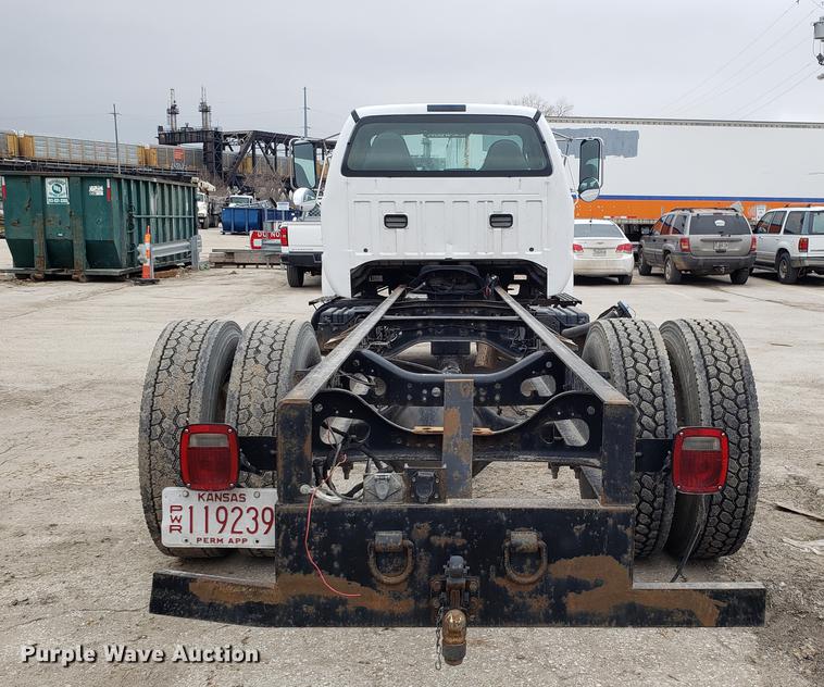 image for item EN9839 2011 Ford F650 Super Duty truck cab and chassis