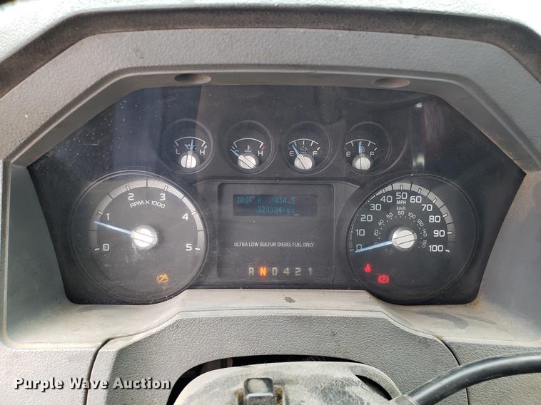 image for item EN9839 2011 Ford F650 Super Duty truck cab and chassis