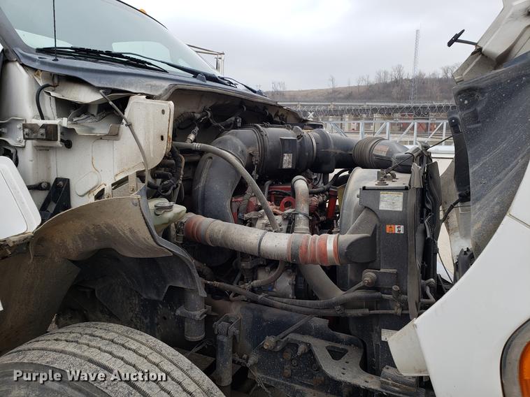 image for item EN9839 2011 Ford F650 Super Duty truck cab and chassis