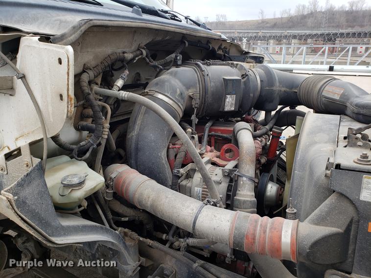 image for item EN9839 2011 Ford F650 Super Duty truck cab and chassis