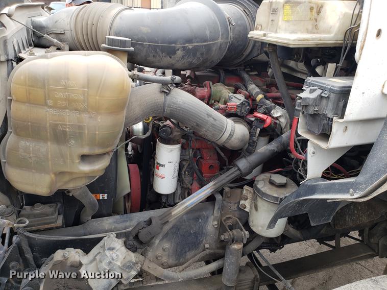 image for item EN9839 2011 Ford F650 Super Duty truck cab and chassis