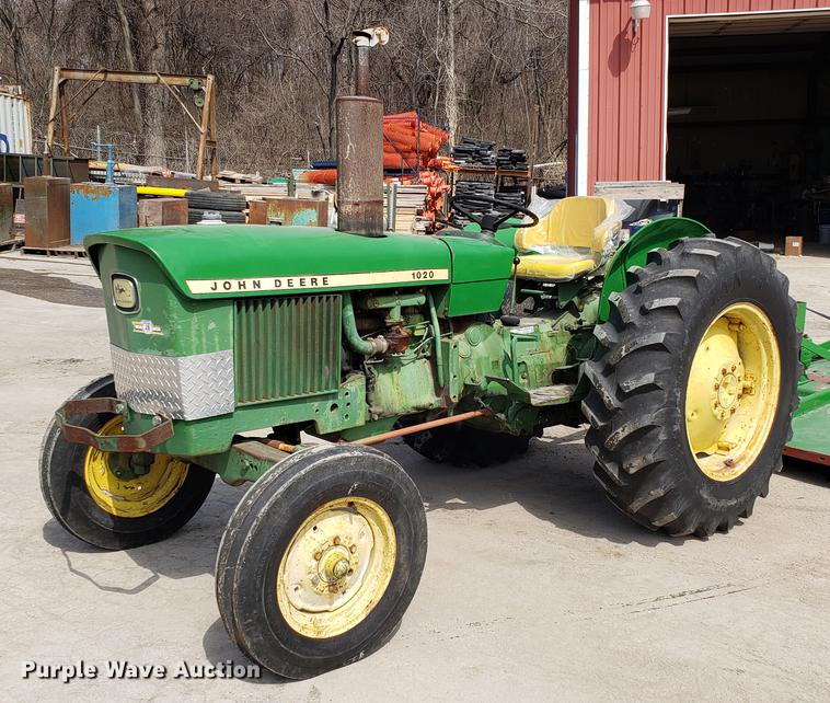 image for item EN9844 John Deere 1020 tractor