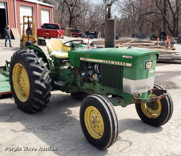 image for item EN9844 John Deere 1020 tractor