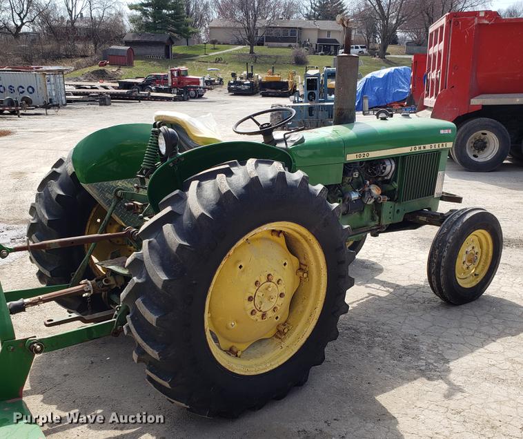 image for item EN9844 John Deere 1020 tractor