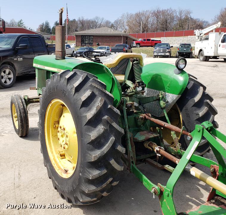 image for item EN9844 John Deere 1020 tractor