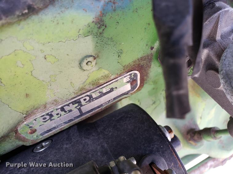 image for item EN9844 John Deere 1020 tractor