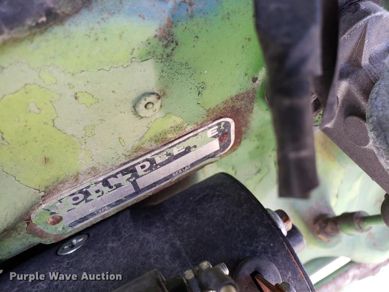 image for item EN9844 John Deere 1020 tractor