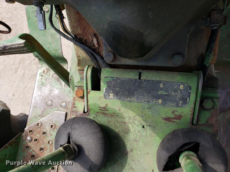 image for item EN9844 John Deere 1020 tractor