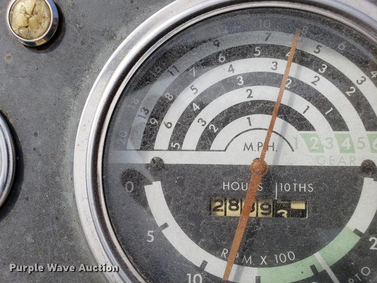 image for item EN9844 John Deere 1020 tractor