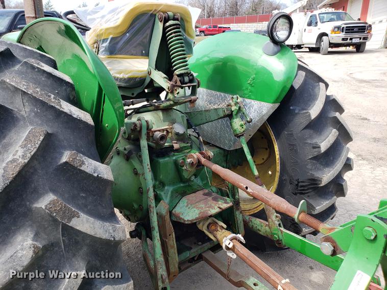 image for item EN9844 John Deere 1020 tractor