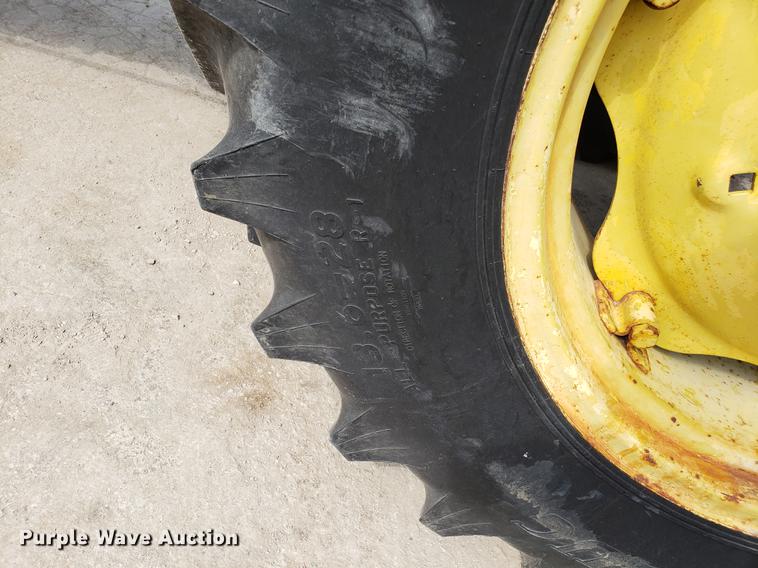 image for item EN9844 John Deere 1020 tractor