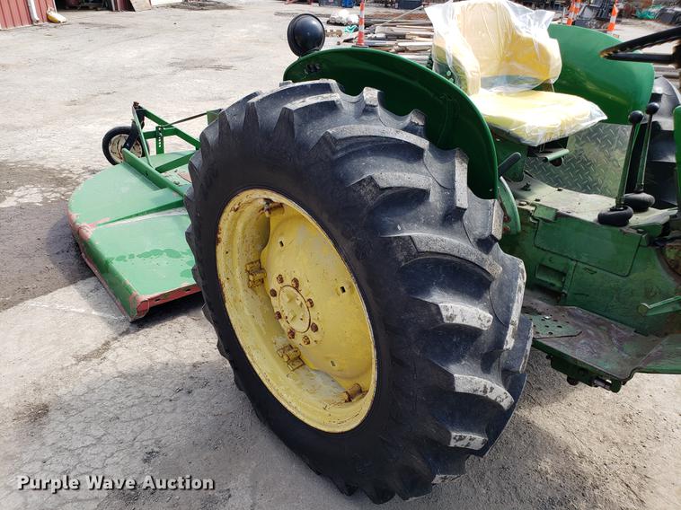 image for item EN9844 John Deere 1020 tractor