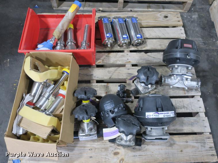 image for item EO9463 Tools