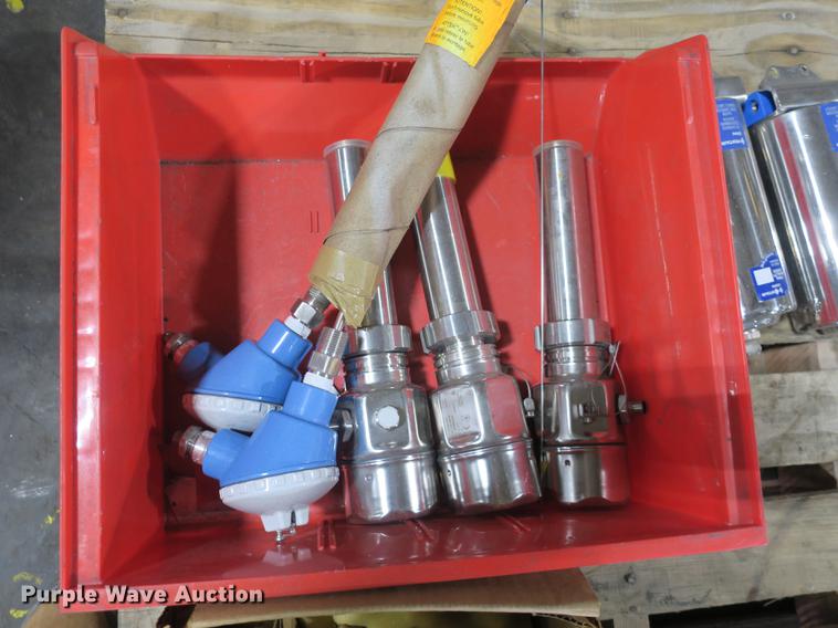 image for item EO9463 Tools