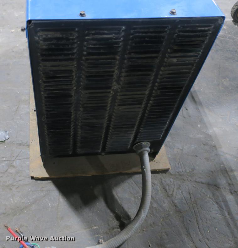image for item EO9469 Miller Maxtron 450 DC inverter arc welder