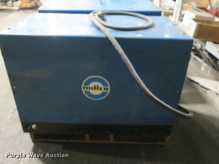 image for item EO9472 (2) Miller Gold Star 600 SS welders