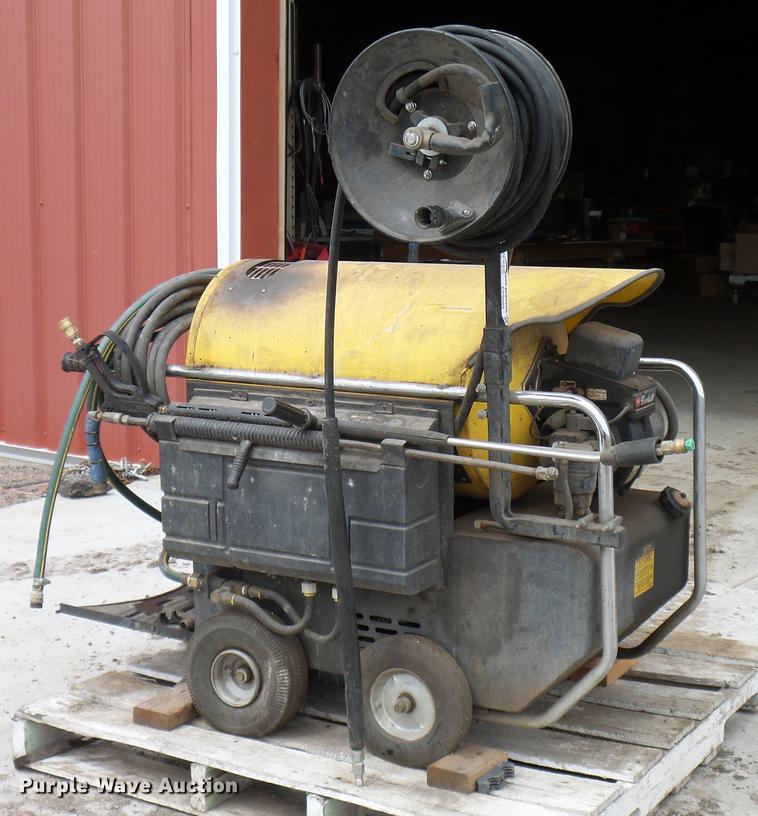 image for item EP9584 2007 Landa 4-3000 pressure washer