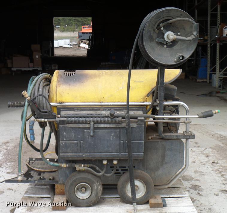 image for item EP9584 2007 Landa 4-3000 pressure washer