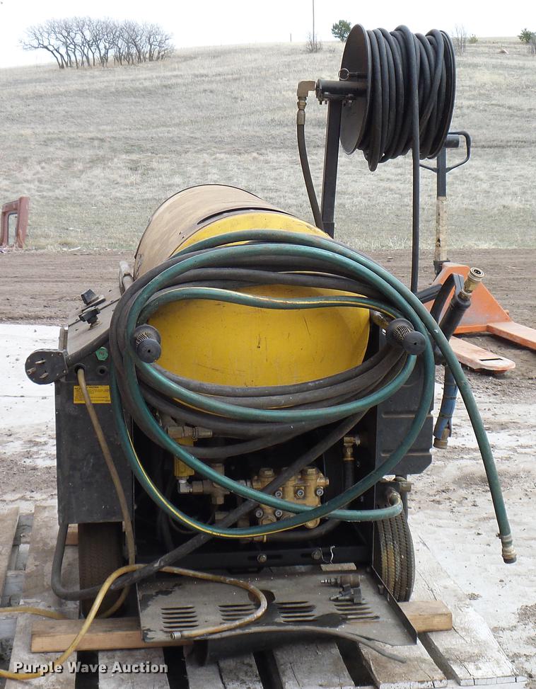 image for item EP9584 2007 Landa 4-3000 pressure washer