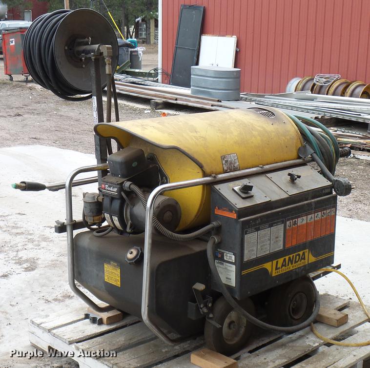 image for item EP9584 2007 Landa 4-3000 pressure washer