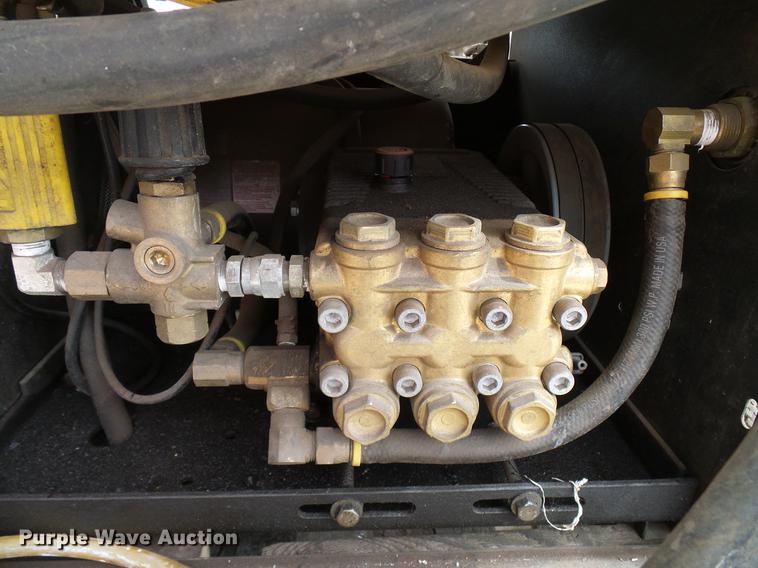 image for item EP9584 2007 Landa 4-3000 pressure washer