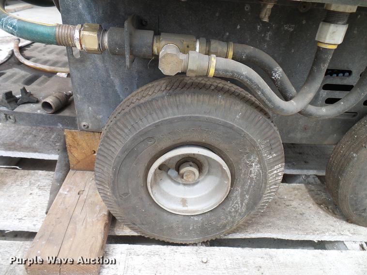 image for item EP9584 2007 Landa 4-3000 pressure washer