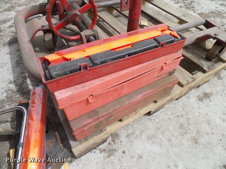 Heavy Truck Tire Jack In Larkspur CO Item EP9590 Sold Purple Wave