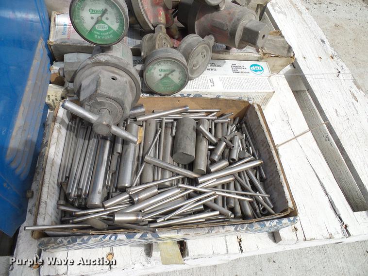 Miller Thunderbolt 225 arc welder in Larkspur, CO | Item EP9591 sold