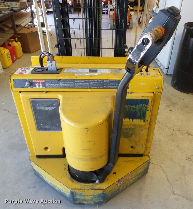 image for item EQ9059 Yale MSW030SCN12TV083 pallet jack