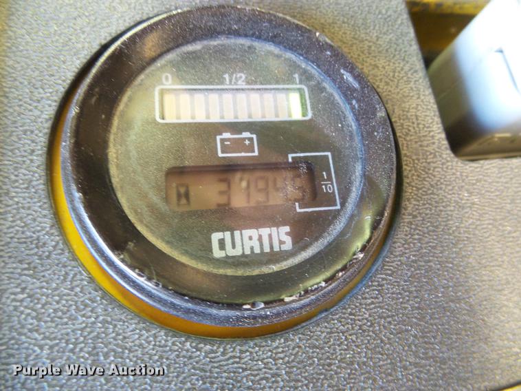 image for item EQ9059 Yale MSW030SCN12TV083 pallet jack