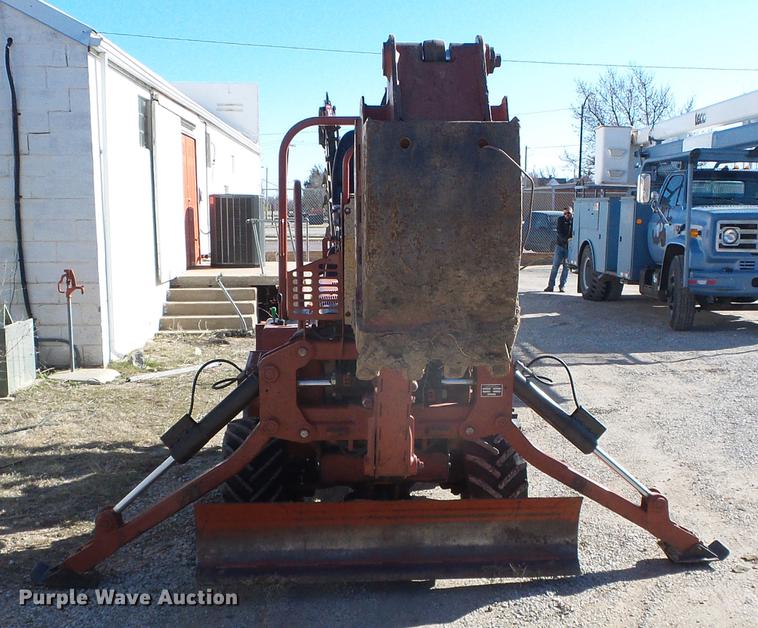 image for item EQ9061 2004 Ditch Witch 3700 trencher