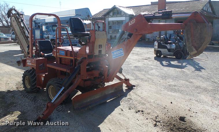 image for item EQ9061 2004 Ditch Witch 3700 trencher