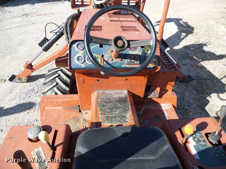 image for item EQ9061 2004 Ditch Witch 3700 trencher