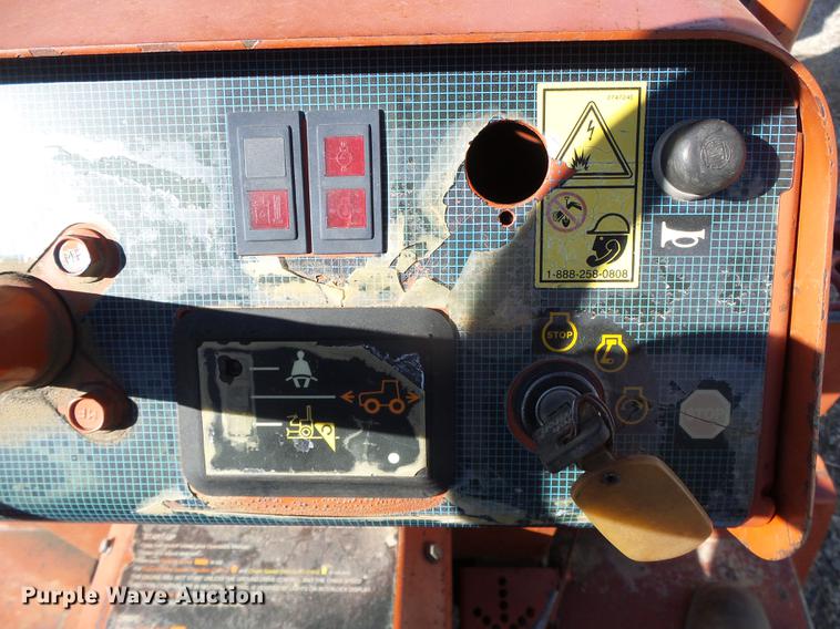 image for item EQ9061 2004 Ditch Witch 3700 trencher