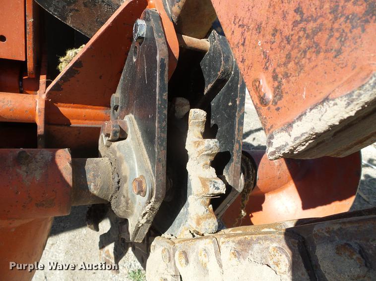 image for item EQ9061 2004 Ditch Witch 3700 trencher