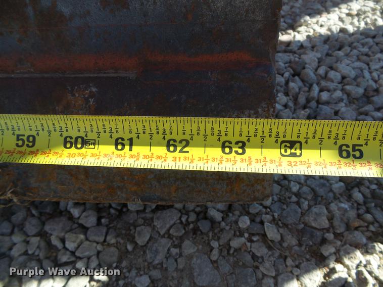 image for item EQ9061 2004 Ditch Witch 3700 trencher