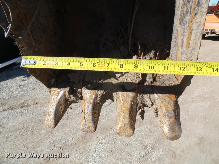 image for item EQ9061 2004 Ditch Witch 3700 trencher