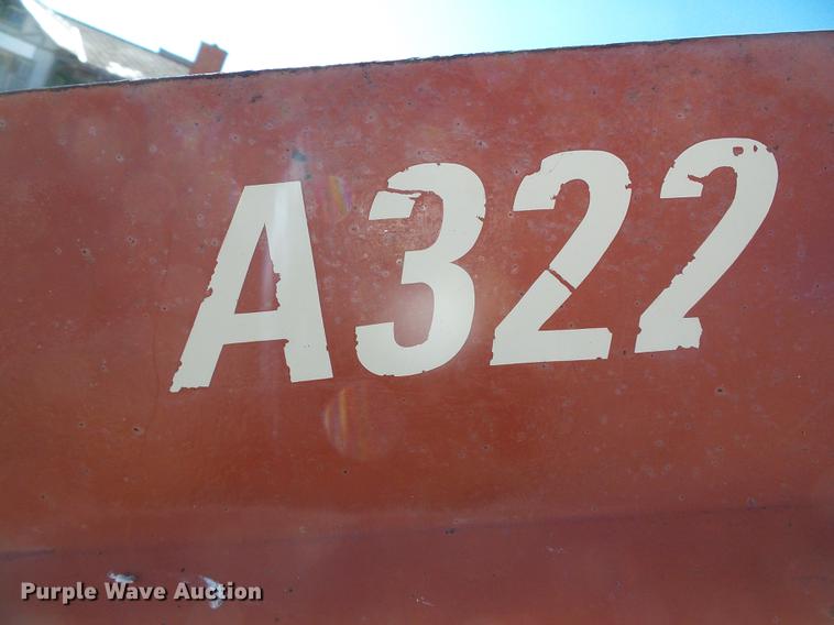 image for item EQ9061 2004 Ditch Witch 3700 trencher